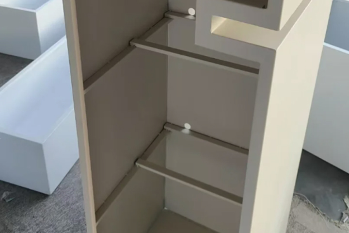 Bottom Plate Leaving Holes